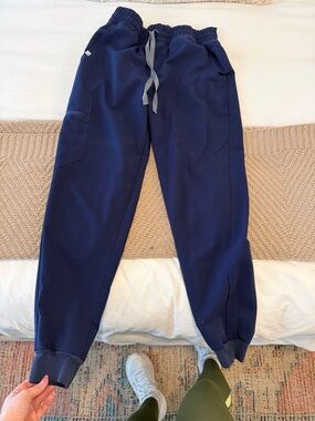 FIGS Navy Jogger Scrub Pant